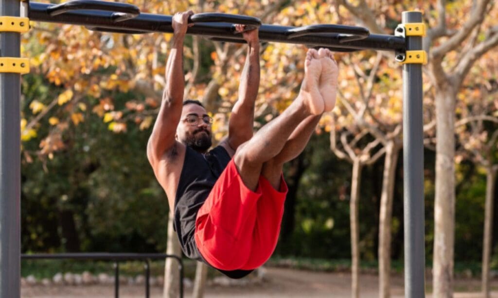 What are the best exercises to do with a pullup bar for core strength